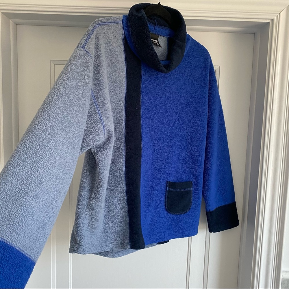 colorblock fleece sweater